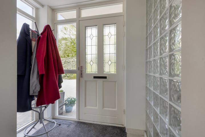 Photo 2 of Zwaluwstraat 14