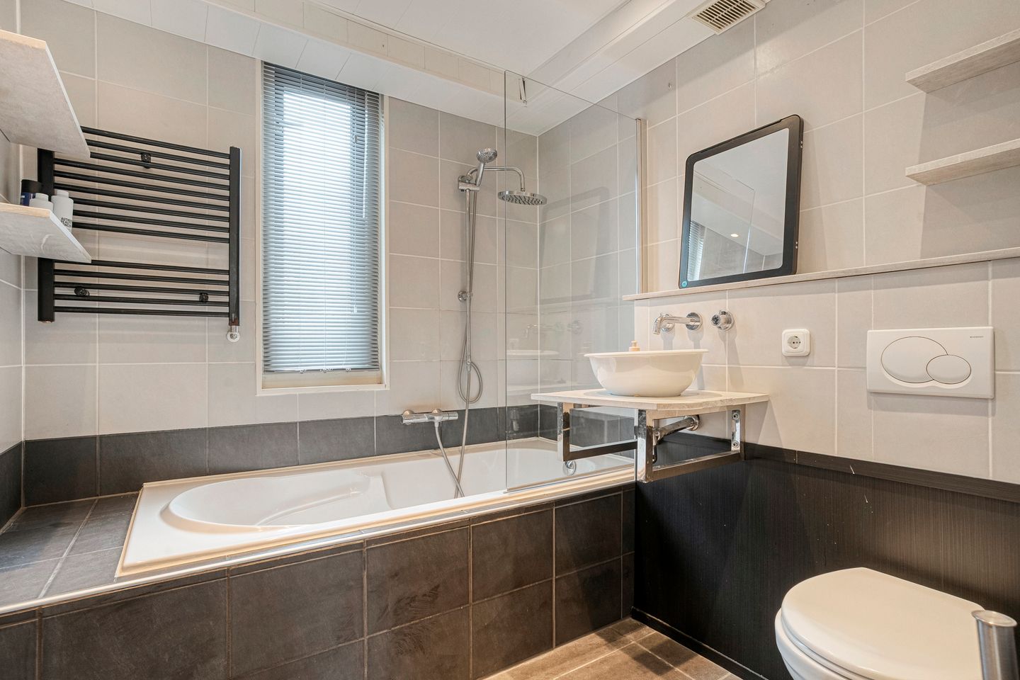 Photo 20 of Luzacware 17