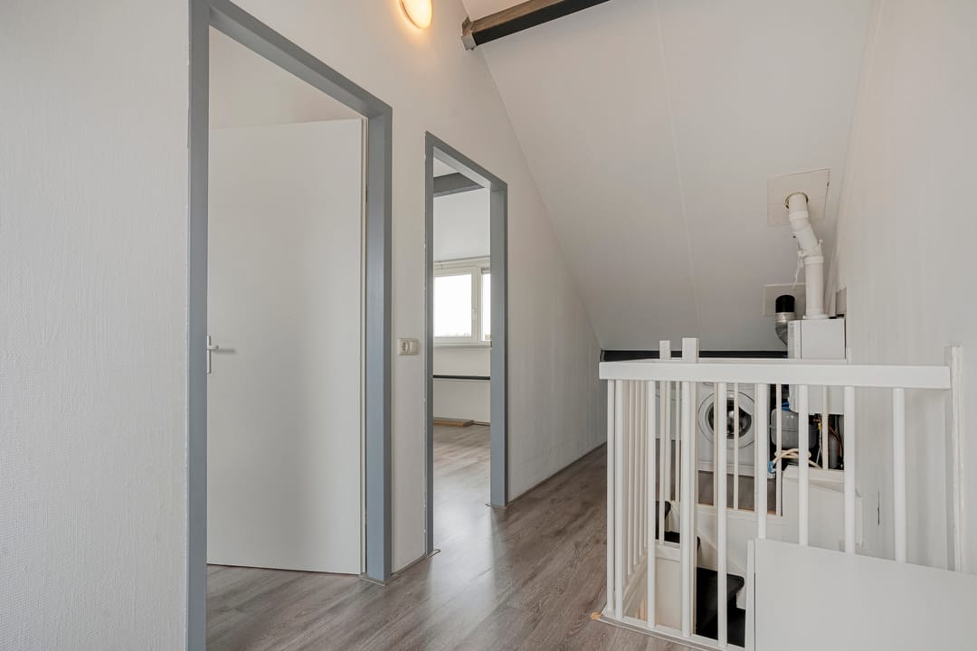 Photo 22 of Luzacware 17