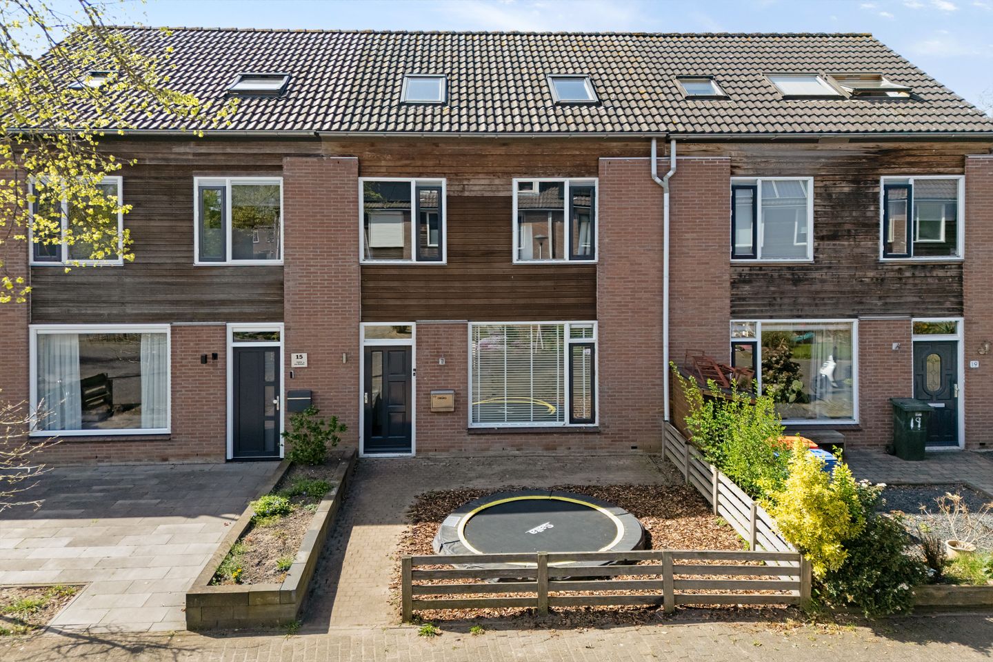 Photo 35 of Luzacware 17