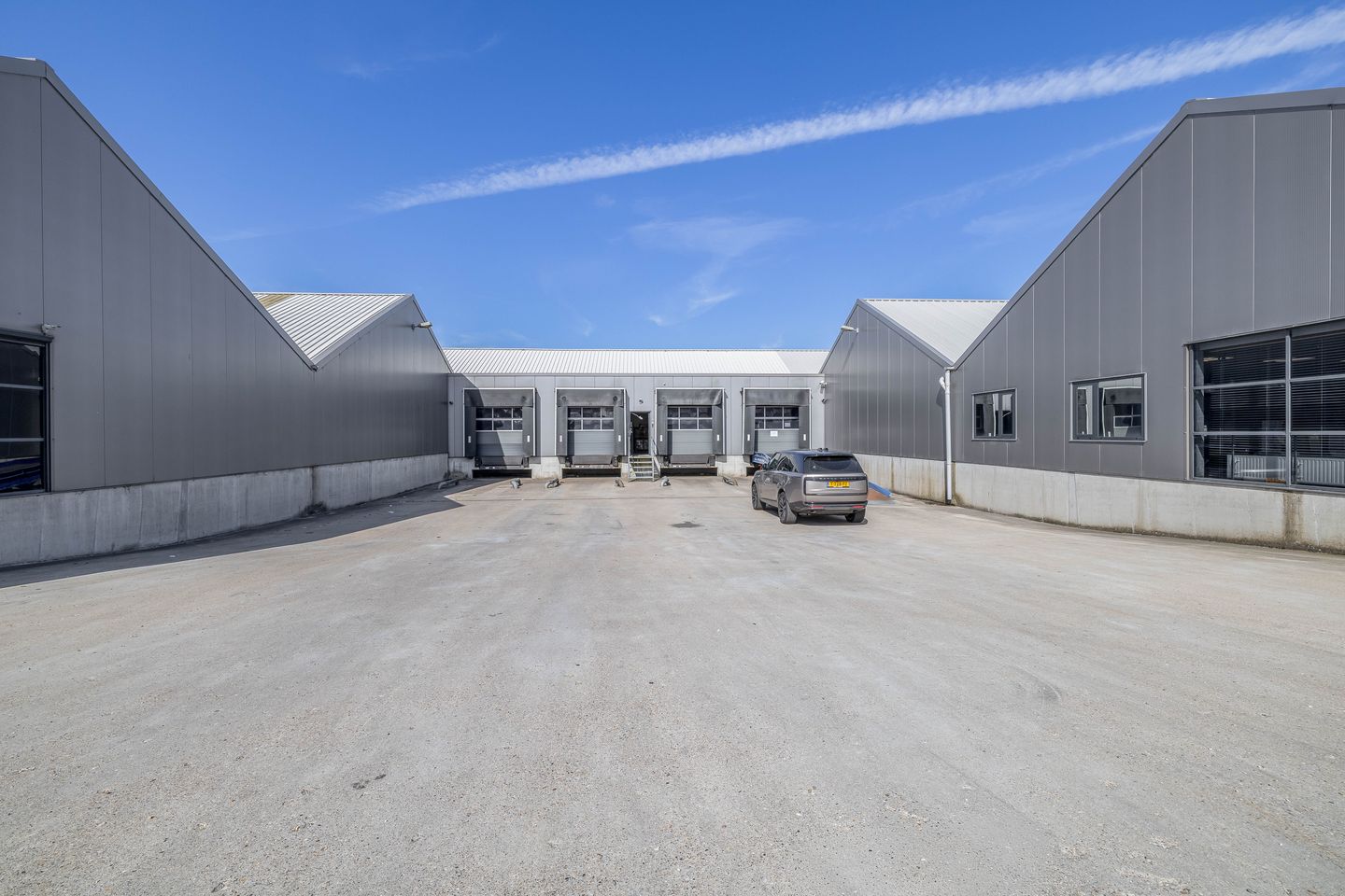 View photo 2 of Meerlandenweg 62