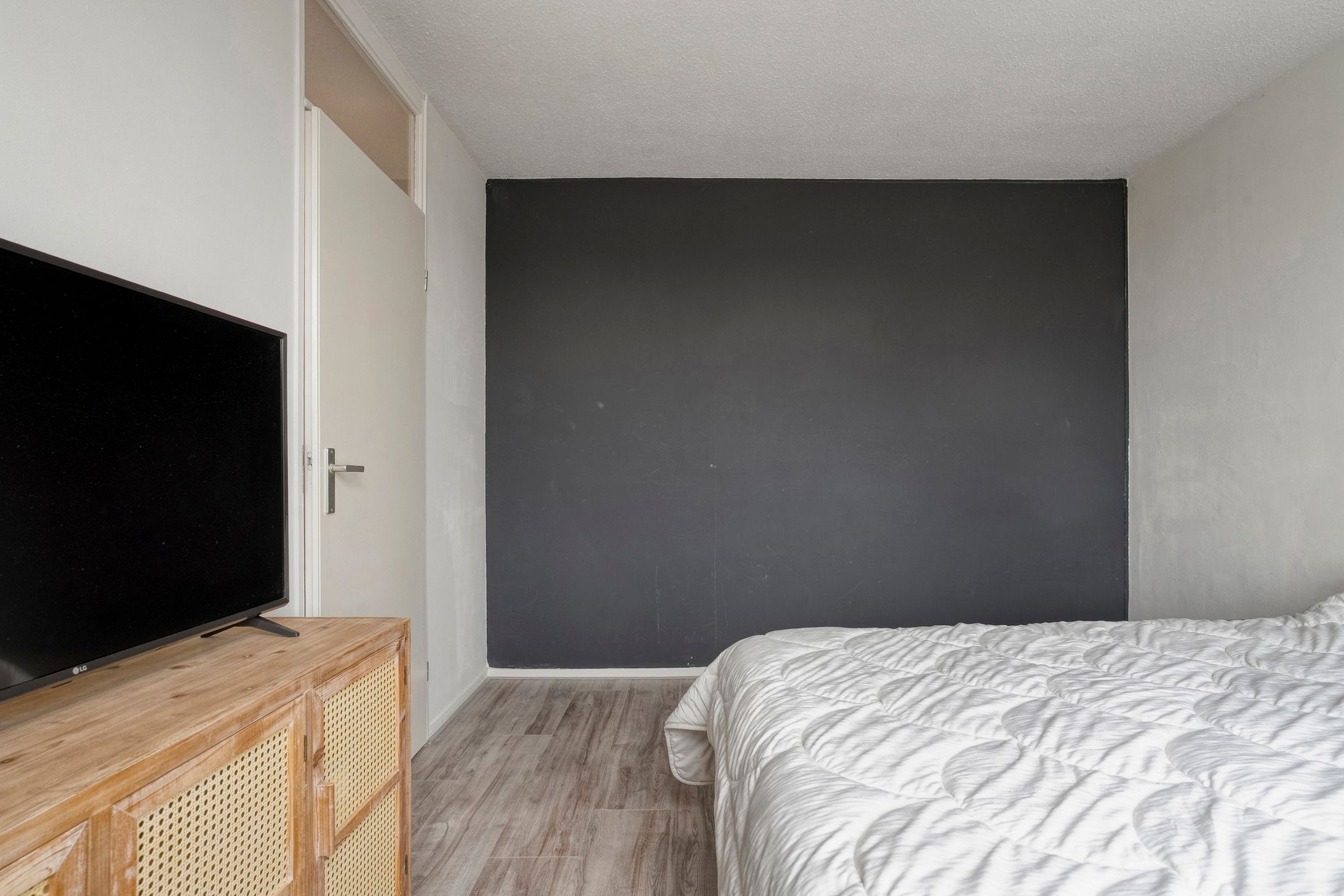 Photo 15 of Luzacware 17