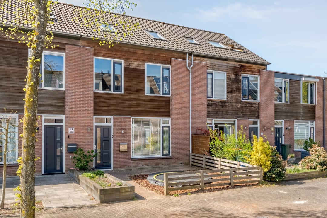 Photo 1 of Luzacware 17