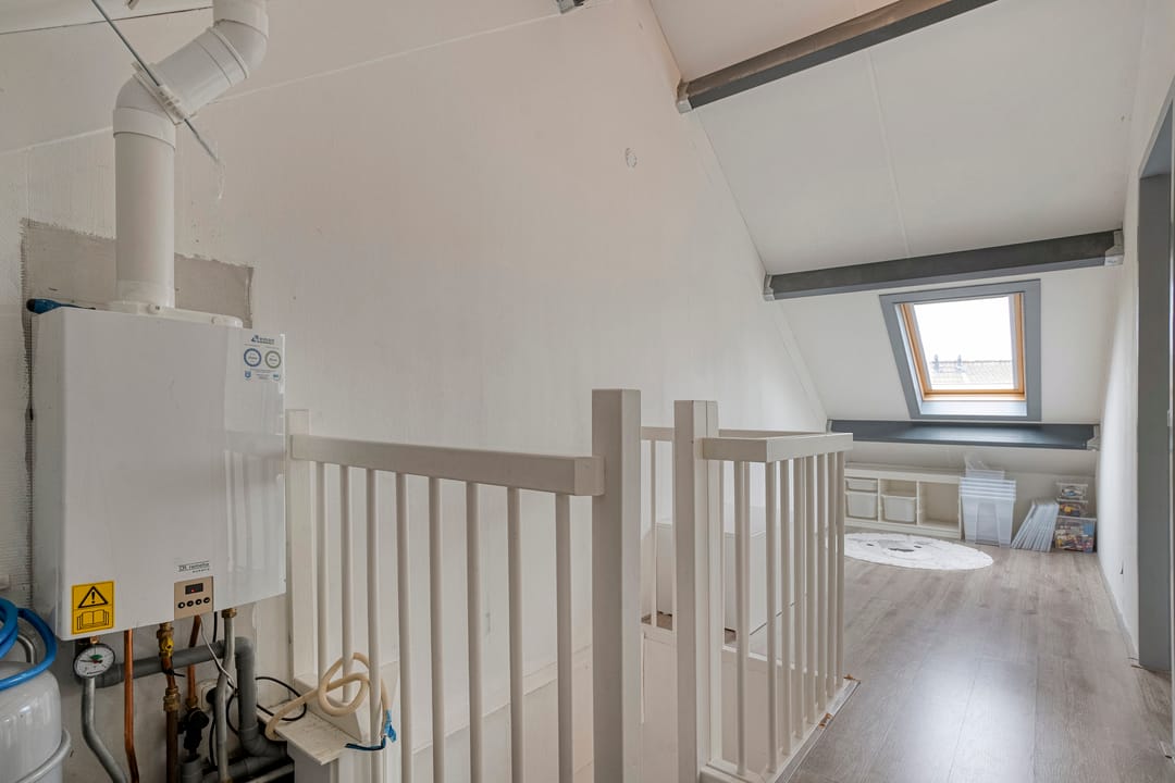 Photo 23 of Luzacware 17