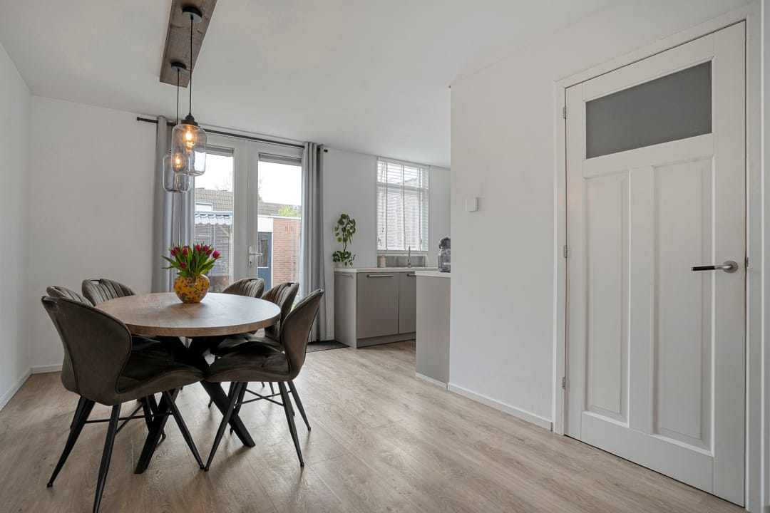 Photo 8 of Luzacware 17