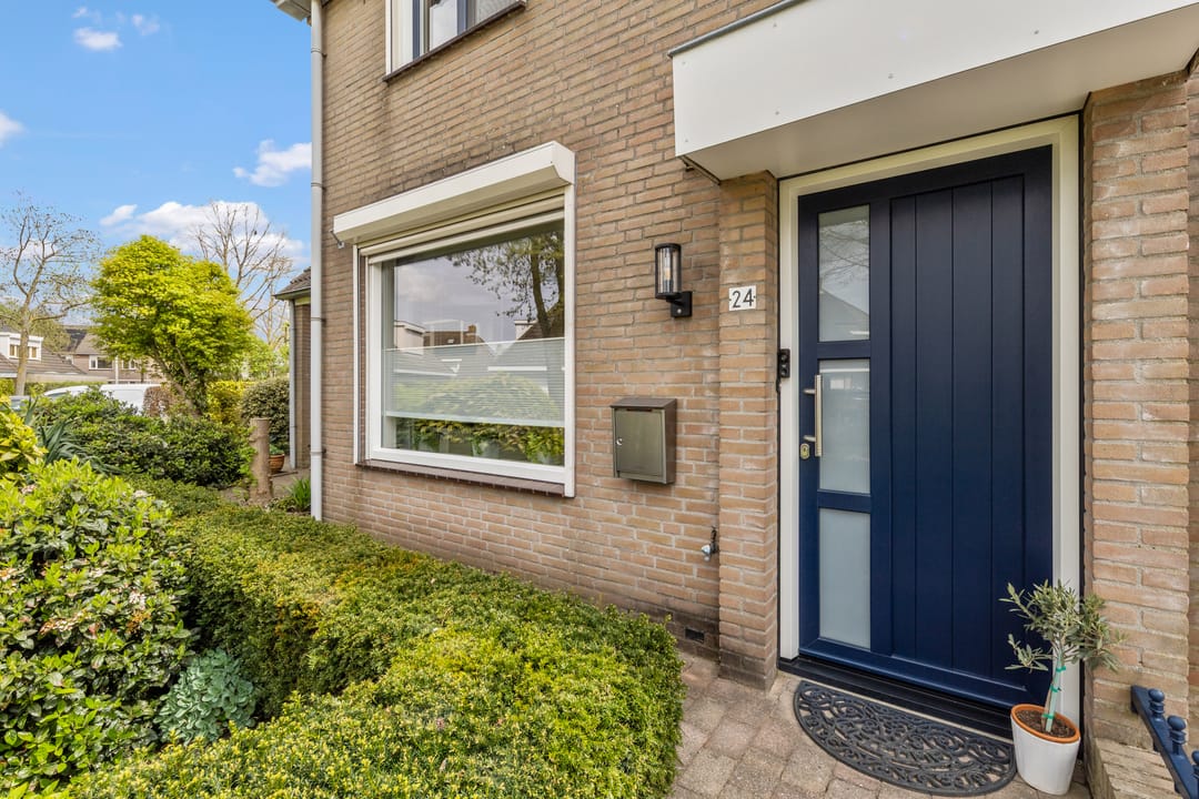 Photo 46 of Faunaberg 24