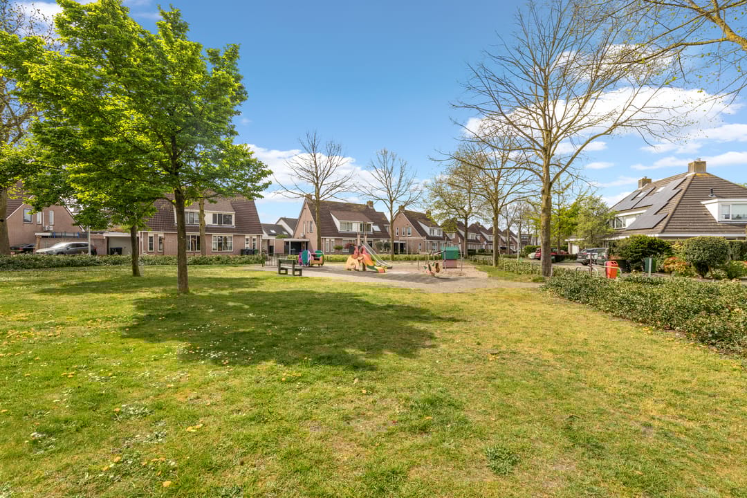 Photo 52 of Faunaberg 24