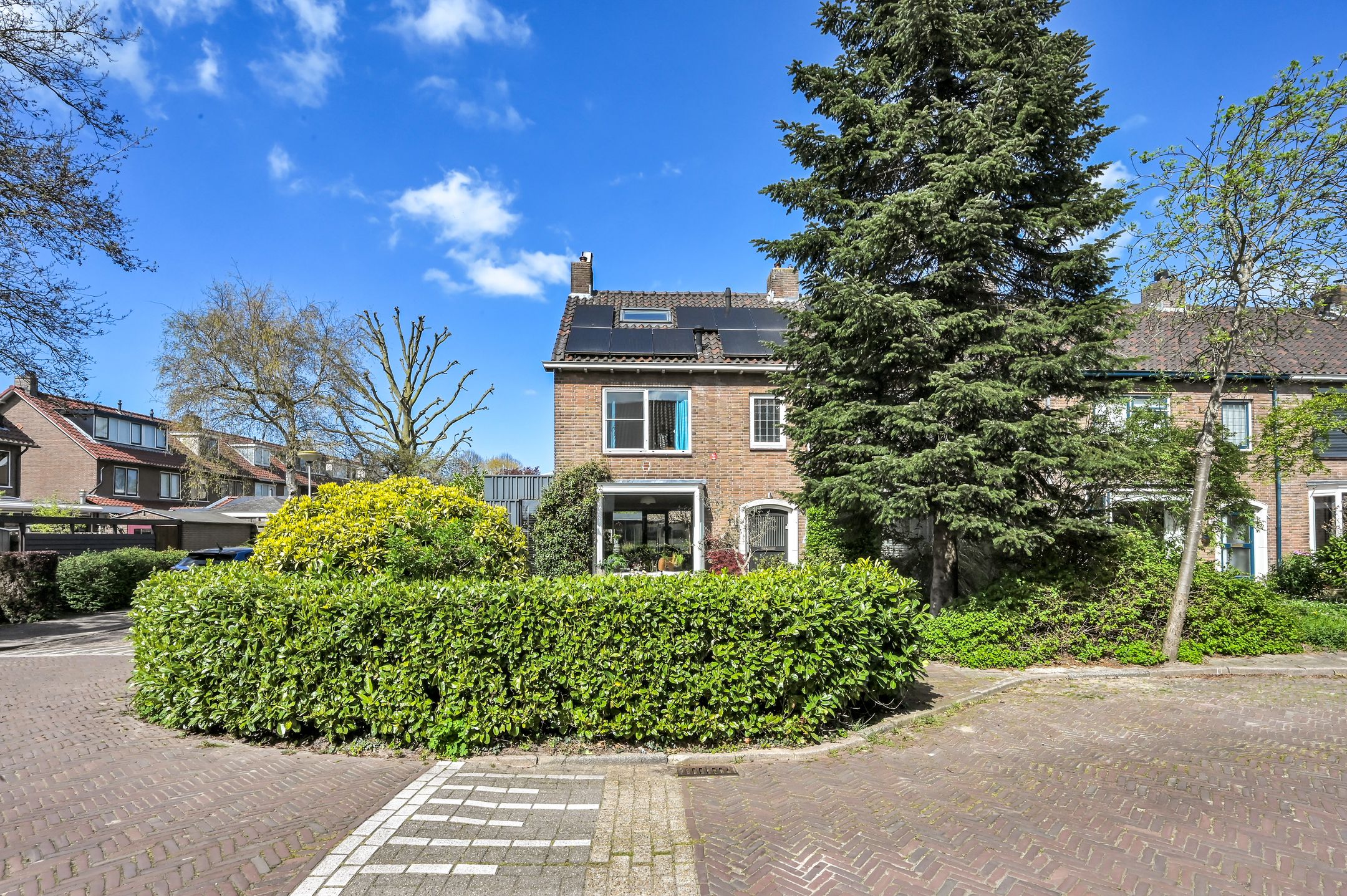 Anna van Saksenstraat 1 