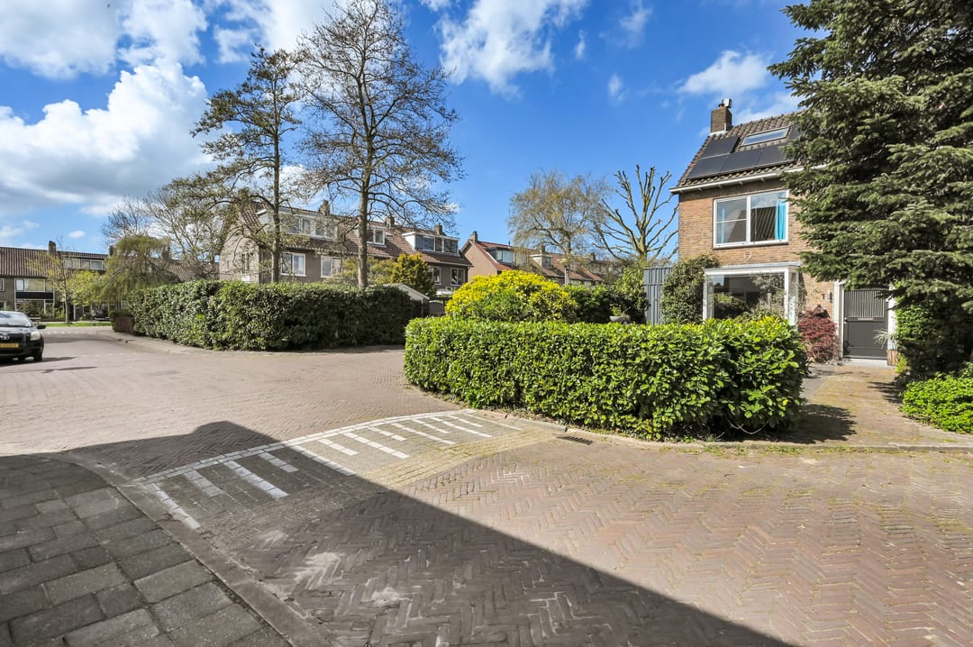 Foto 2 van Anna van Saksenstraat 1