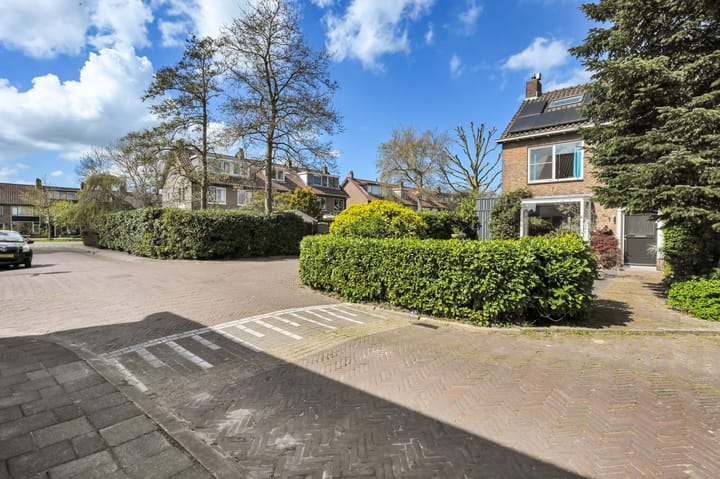 Foto 2 van Anna van Saksenstraat 1