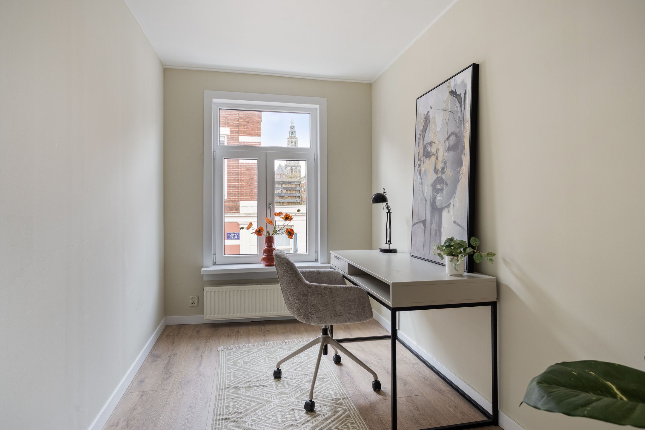Bright End Terrace House in Prime Groningen City Location — 30
