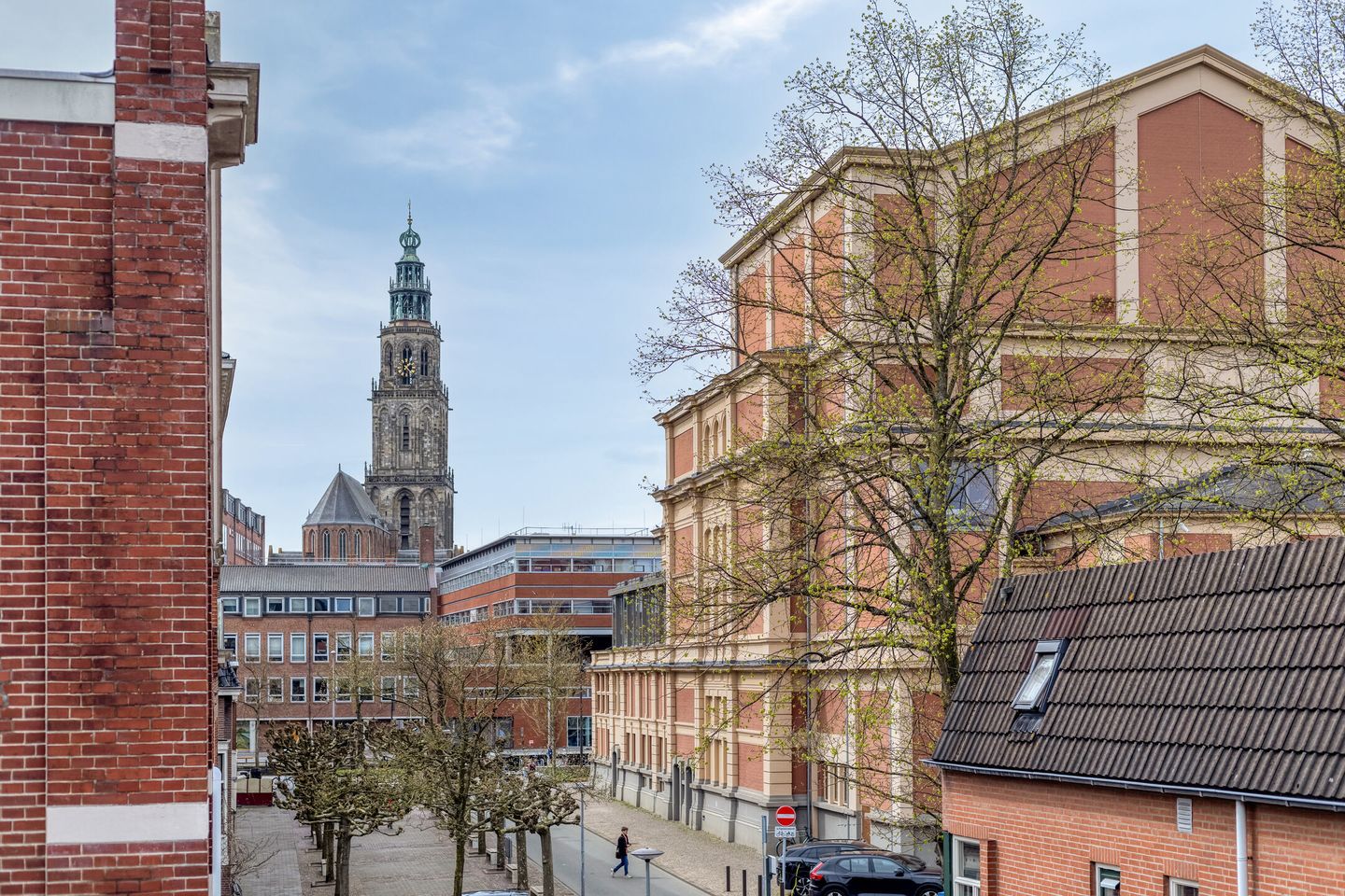Bright End Terrace House in Prime Groningen City Location — 44