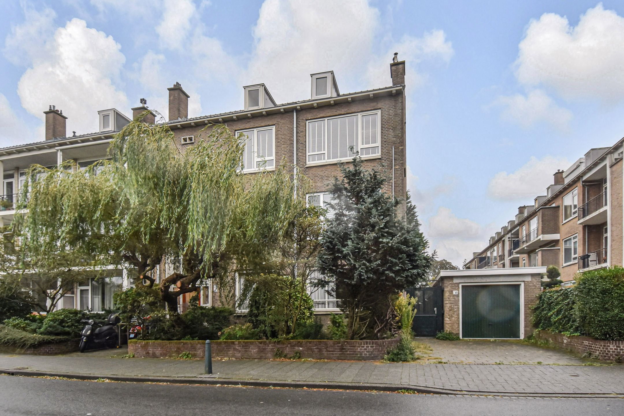 Foto 48 van Balsemienlaan 242