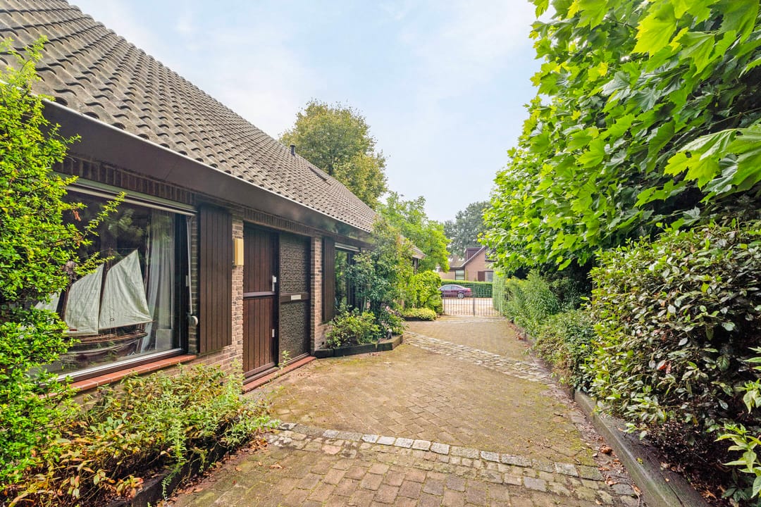 Photo 23 of Hoenderloseweg 42