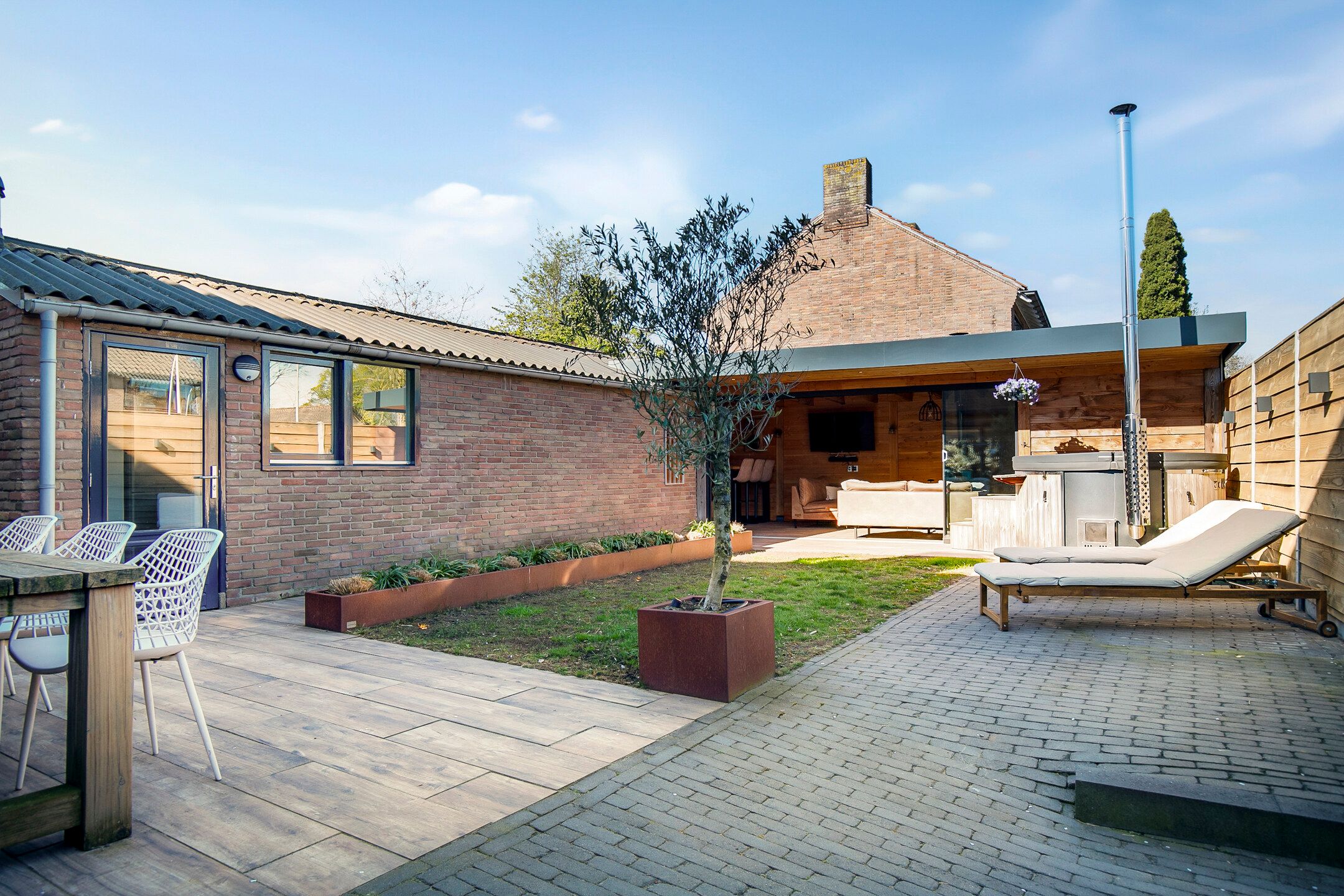 Foto 24 van Aldegondestraat 7