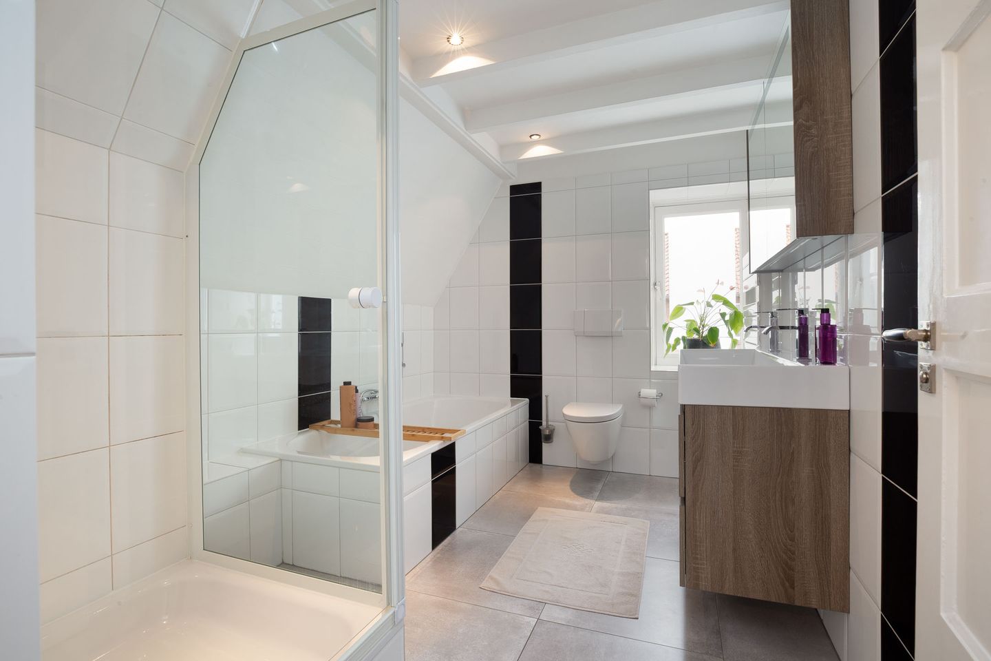 Photo 35 of Laageinde 23