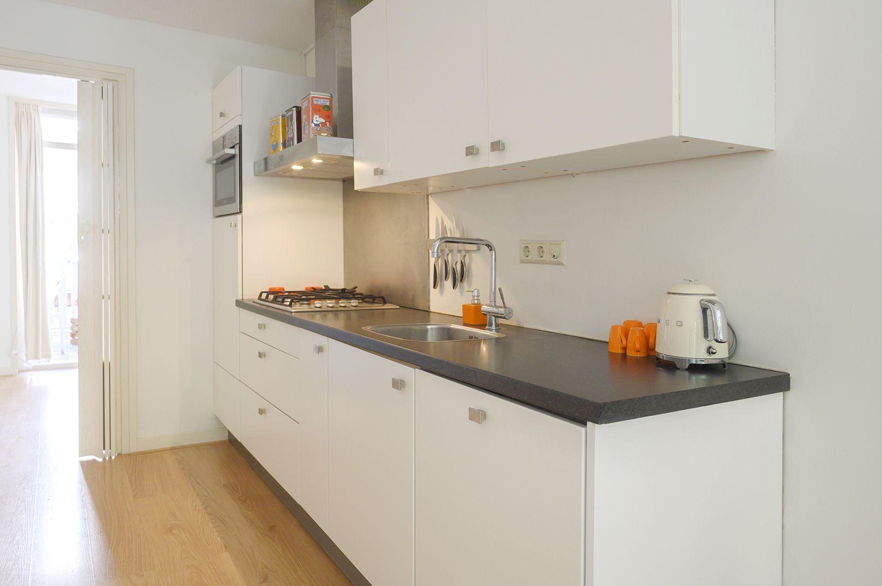 Foto 9 van Van Hogendorpstraat 82-1