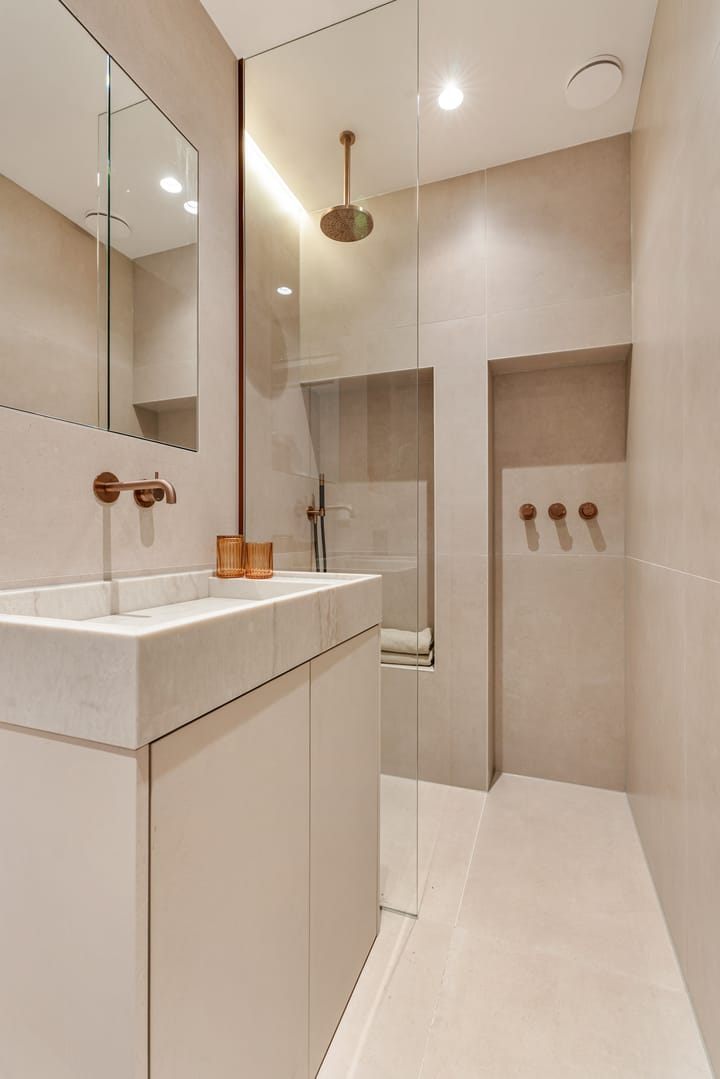 Studio te koop: Haarlemmerstraat 125H, Amsterdam