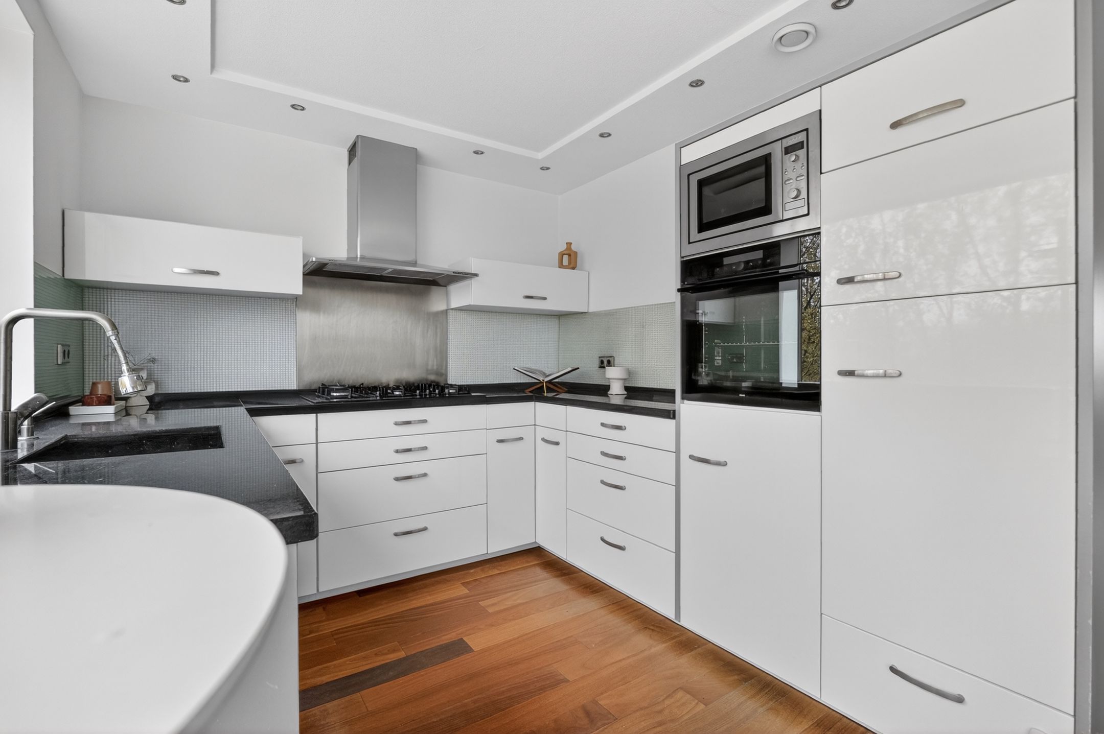Photo 24 of Jacques Veltmanstraat 57