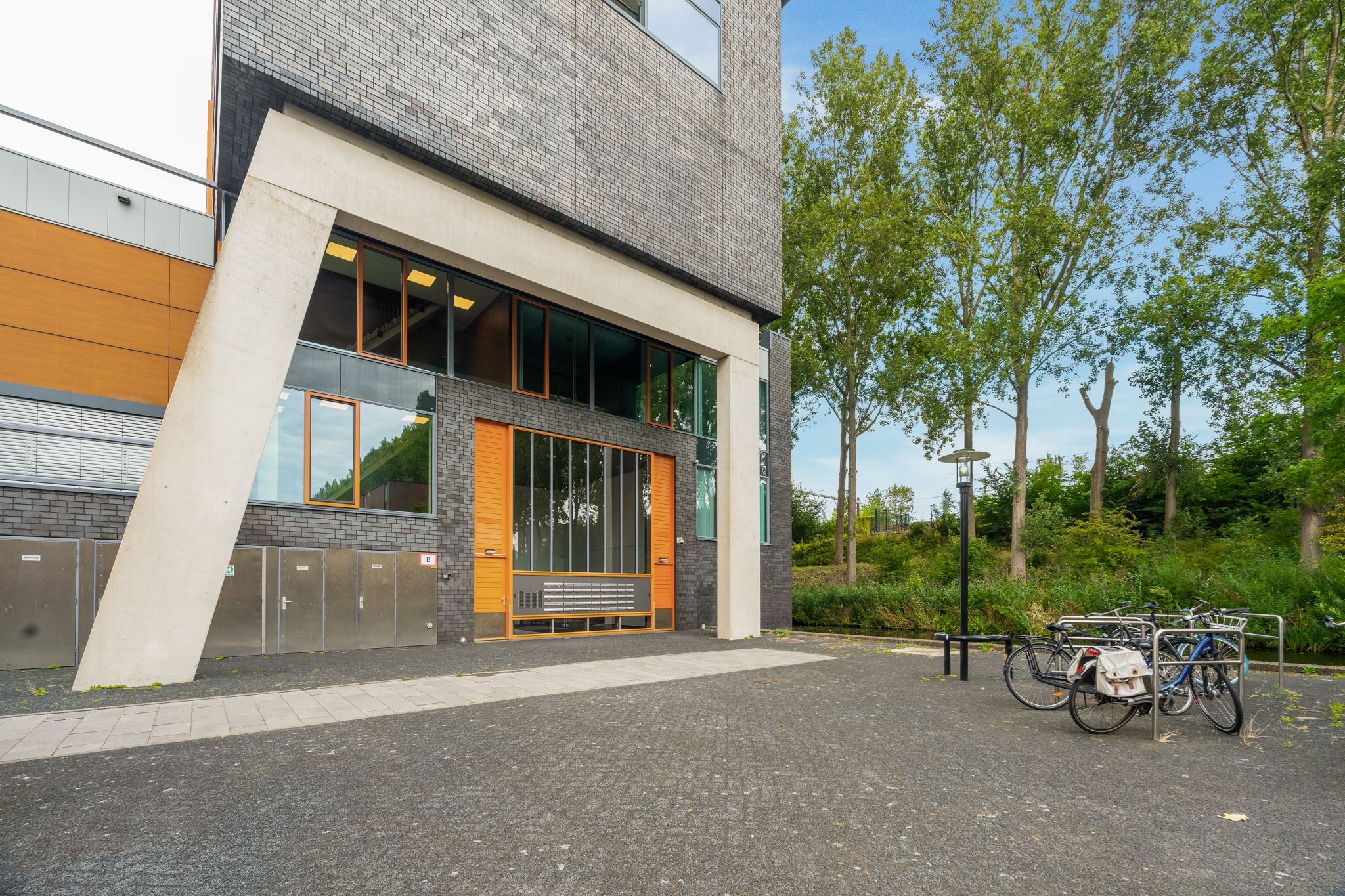 Photo 51 of Jacques Veltmanstraat 57