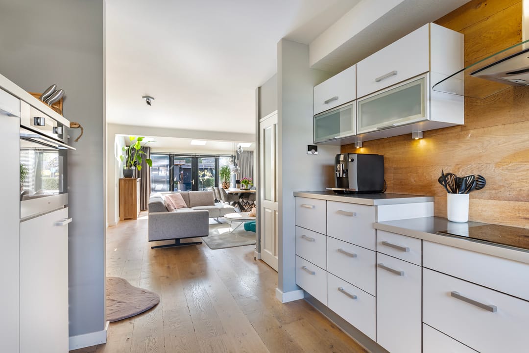 Luxury Extended Terraced Home in Quiet Apeldoorn Neighborhood — 17