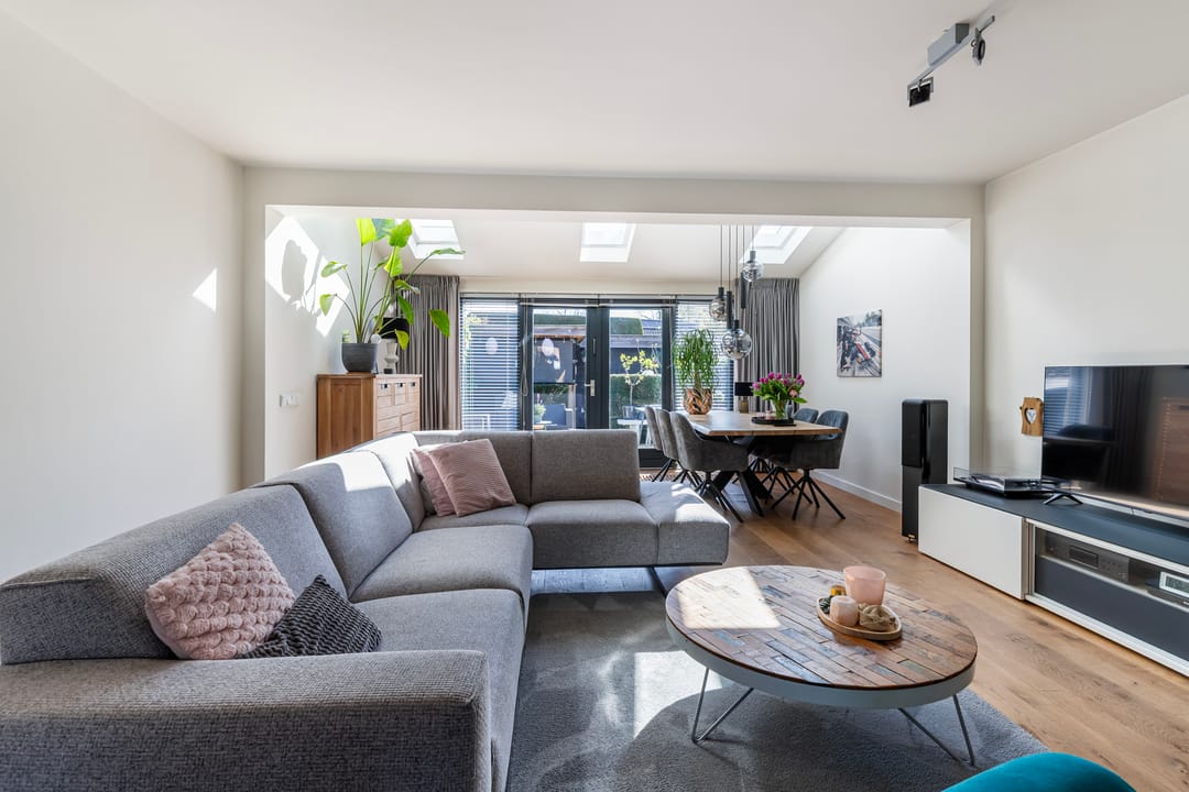 Luxury Extended Terraced Home in Quiet Apeldoorn Neighborhood — 11