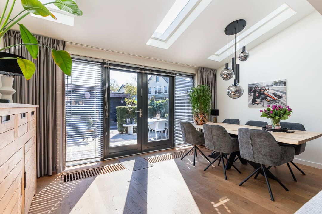 Luxury Extended Terraced Home in Quiet Apeldoorn Neighborhood — 13