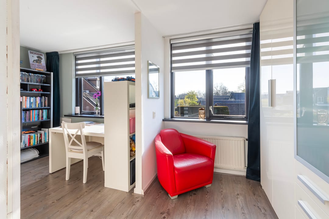 Luxury Extended Terraced Home in Quiet Apeldoorn Neighborhood — 23