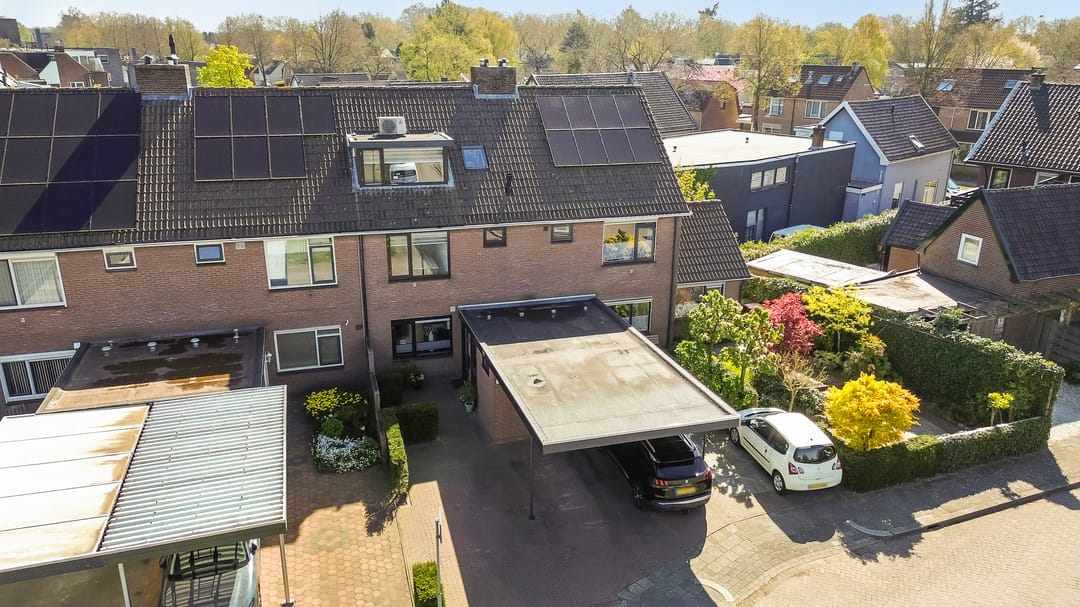 Luxury Extended Terraced Home in Quiet Apeldoorn Neighborhood — 38