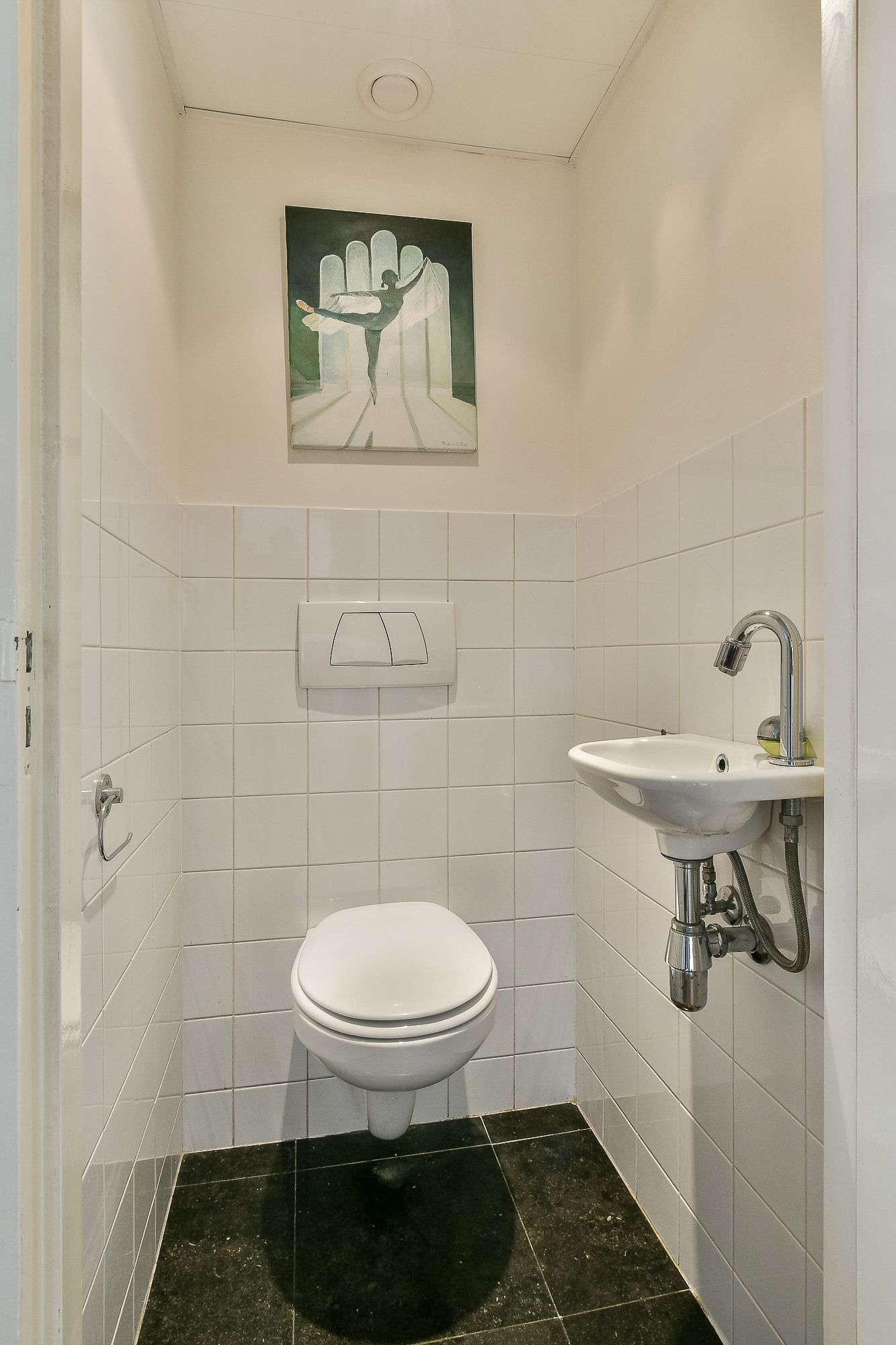 Spacious Apartment with Panoramic Views over Sloterplas — 14
