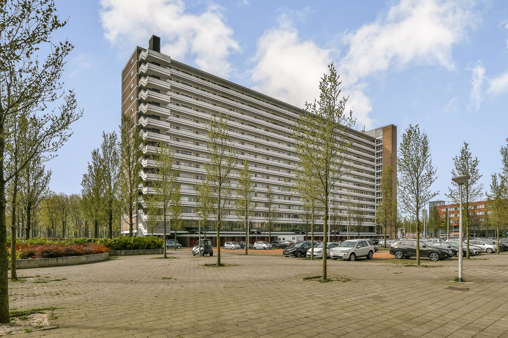 Spacious Apartment with Panoramic Views over Sloterplas — 24