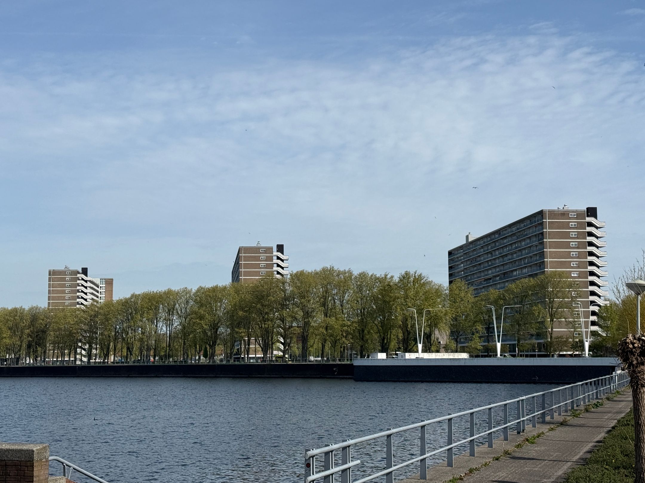 Spacious Apartment with Panoramic Views over Sloterplas — 33