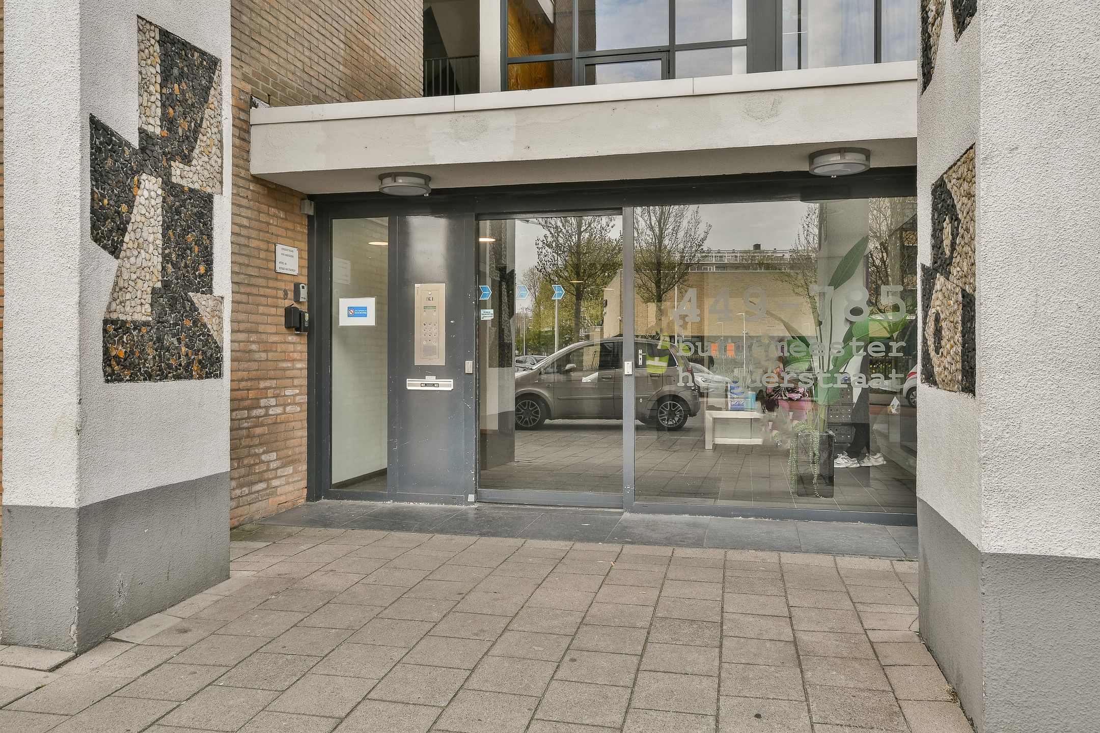 Spacious Apartment with Panoramic Views over Sloterplas — 21