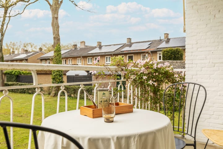 Photo 3 of Zuiderparkweg 264