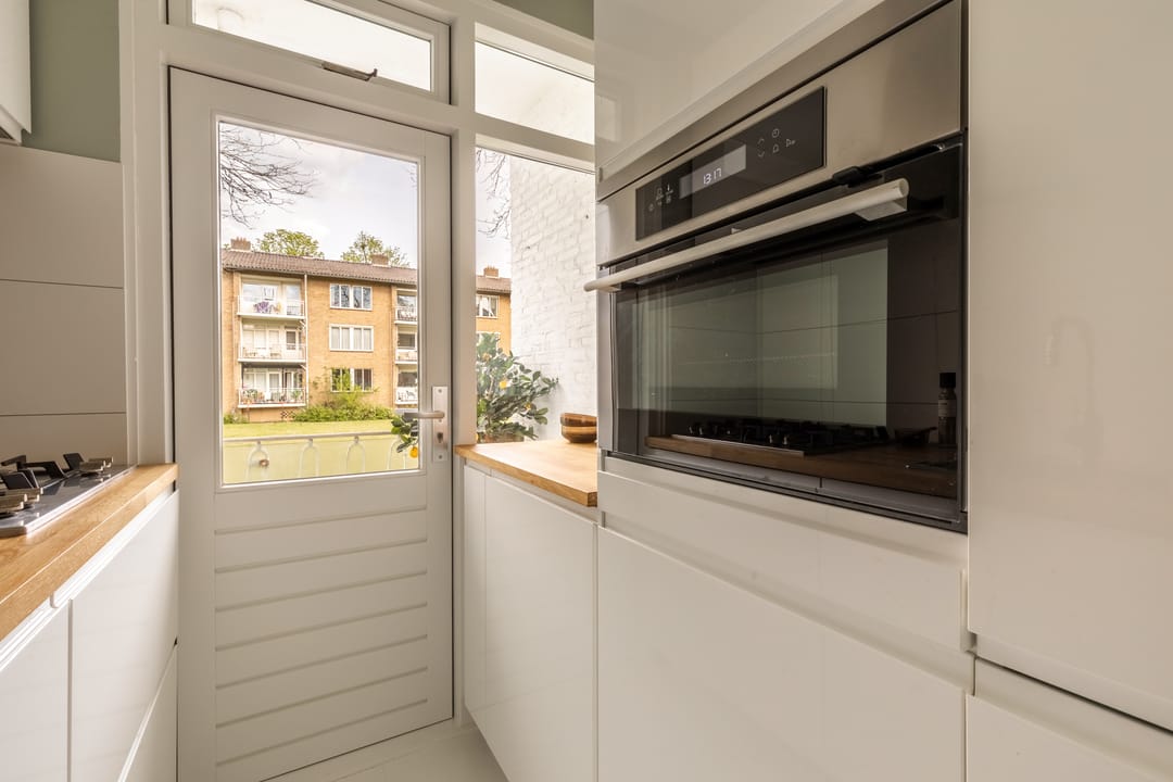 Photo 16 of Zuiderparkweg 264