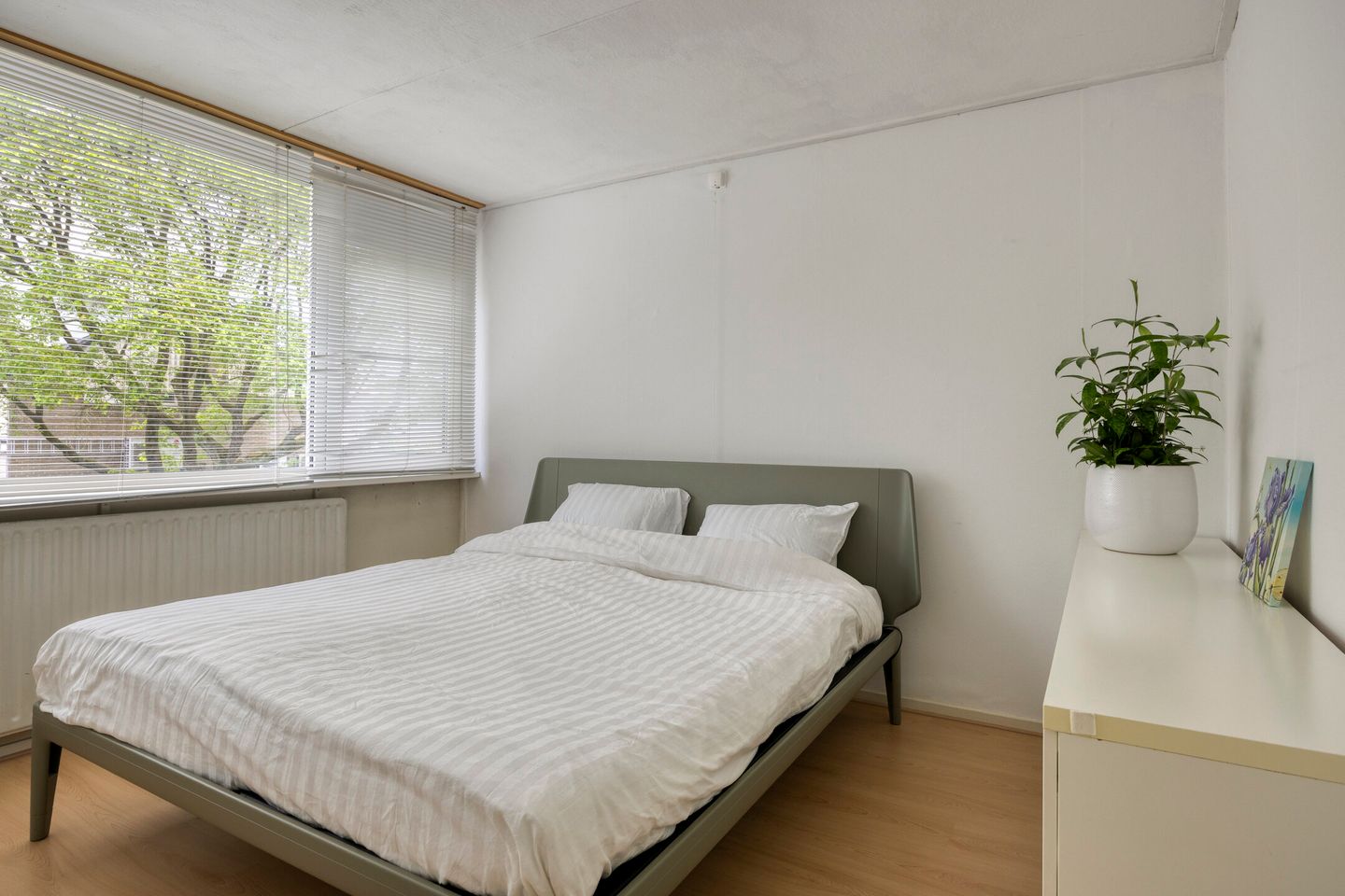 Spacious Family Home in a Green and Quiet Courtyard Setting — 20