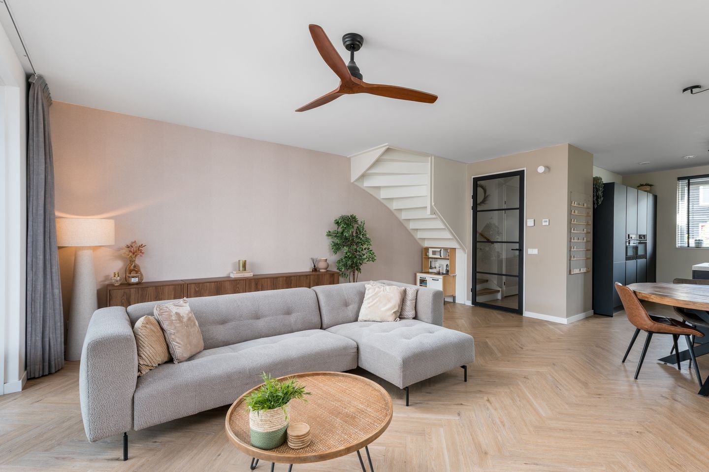 Photo 19 of John Bardeenstraat 15