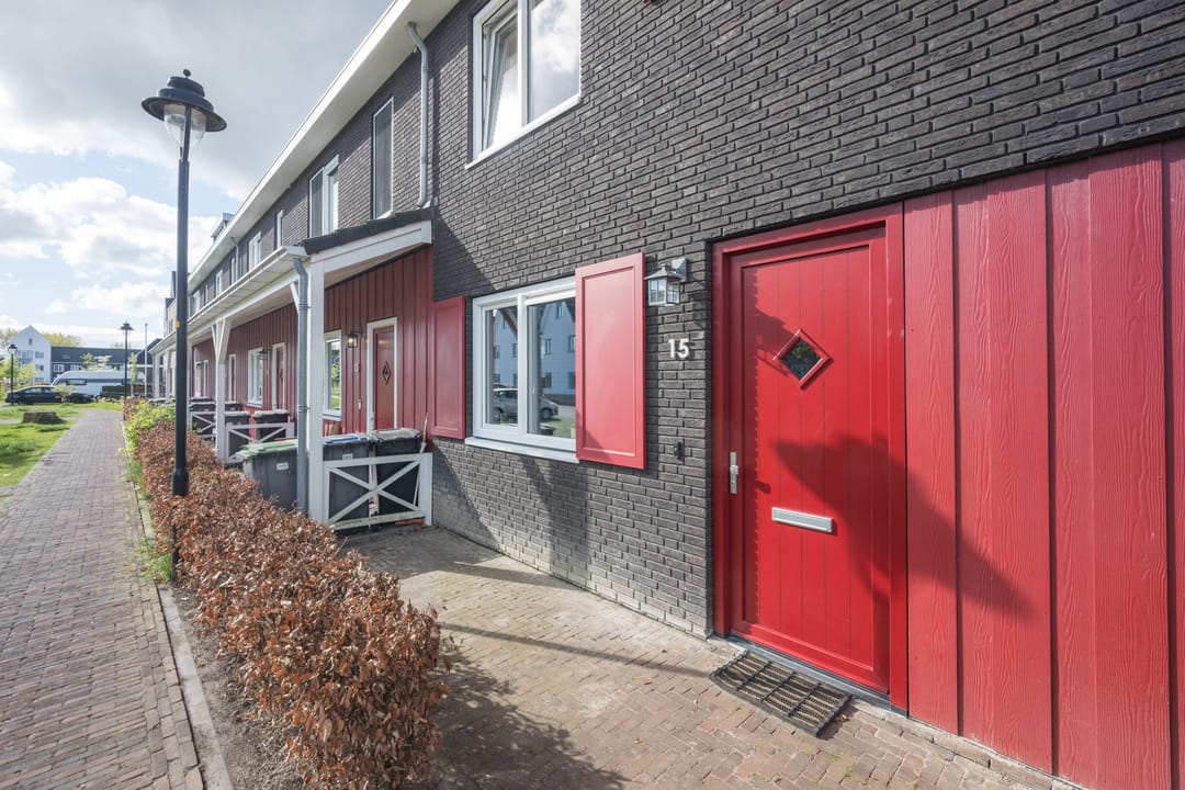 Photo 8 of John Bardeenstraat 15