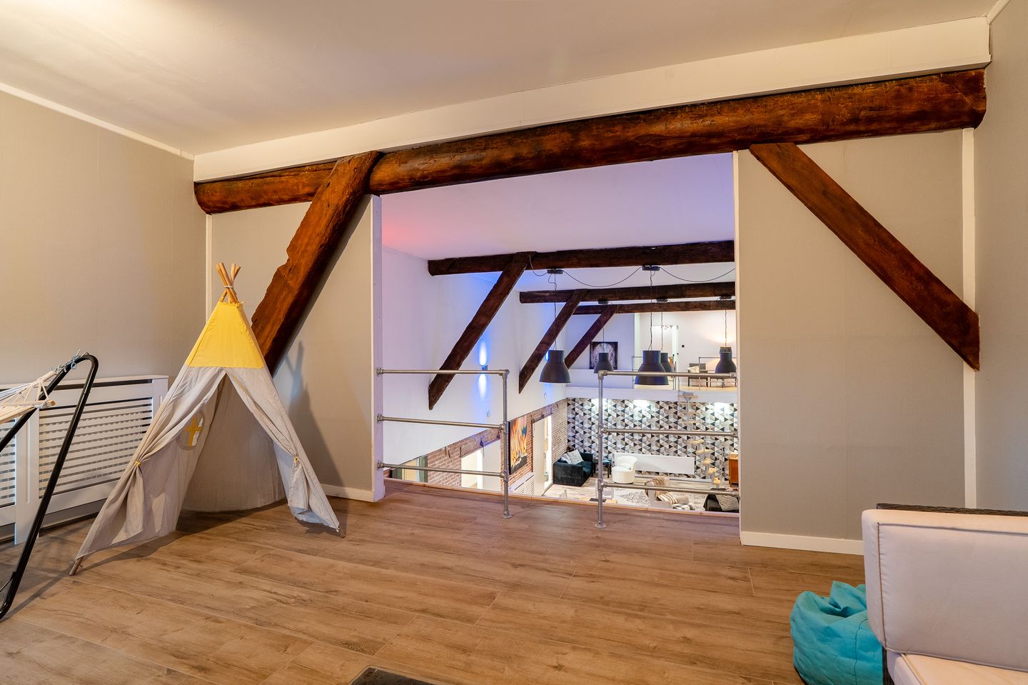 Foto 25 van Hoofdweg 52