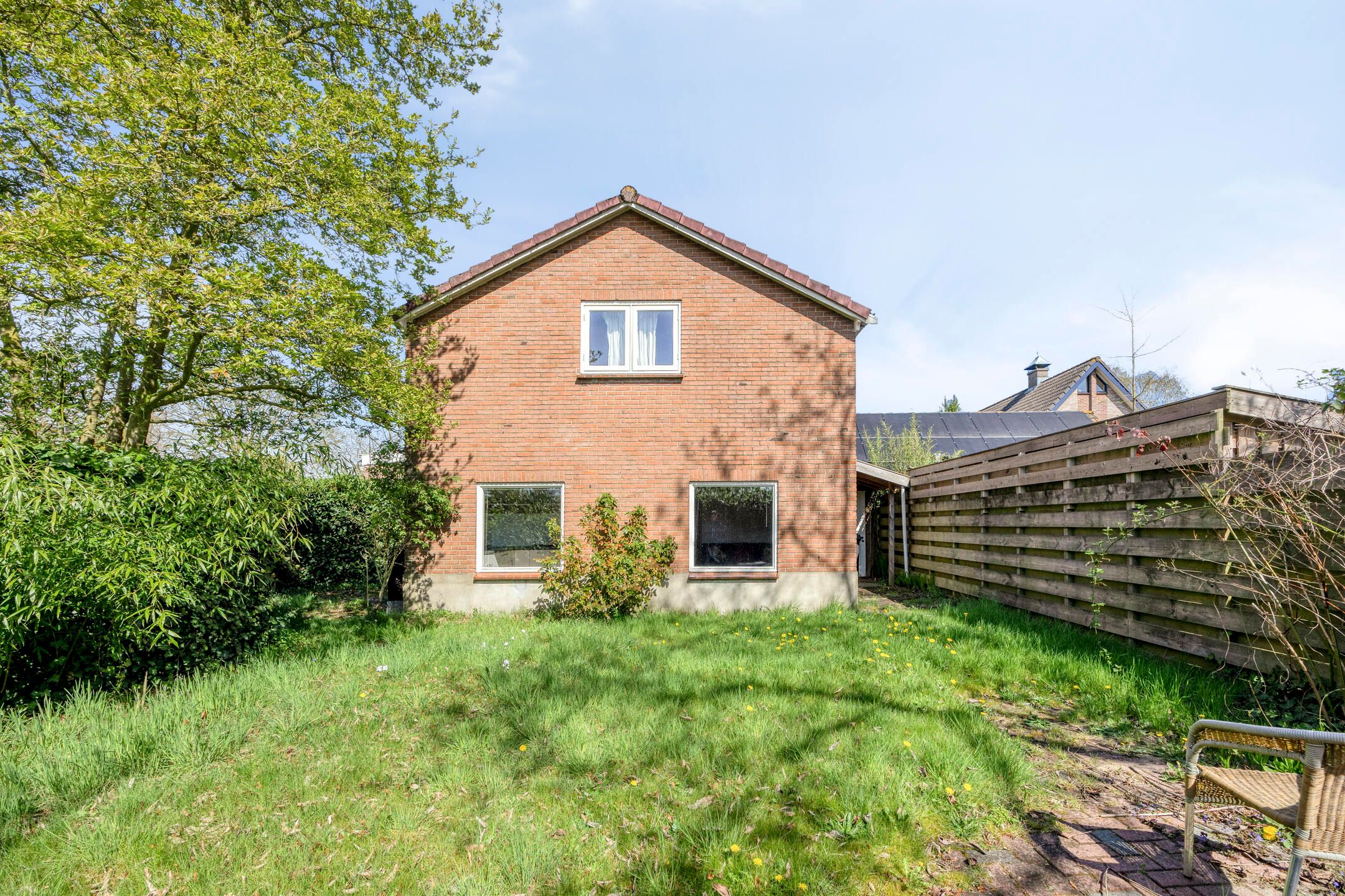 Unique double residence with dependance and business space on spacious plot at the Veluwe edge — 60