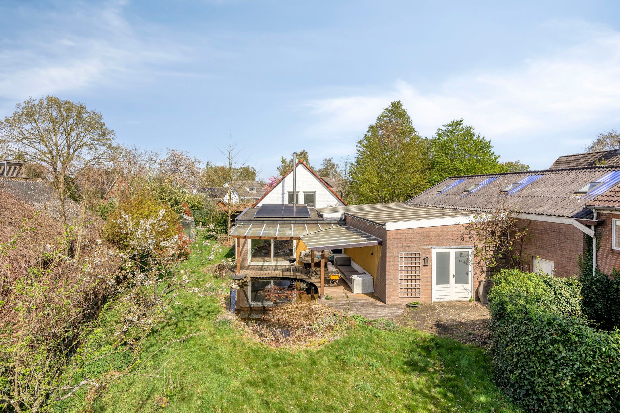 Unique double residence with dependance and business space on spacious plot at the Veluwe edge — 69