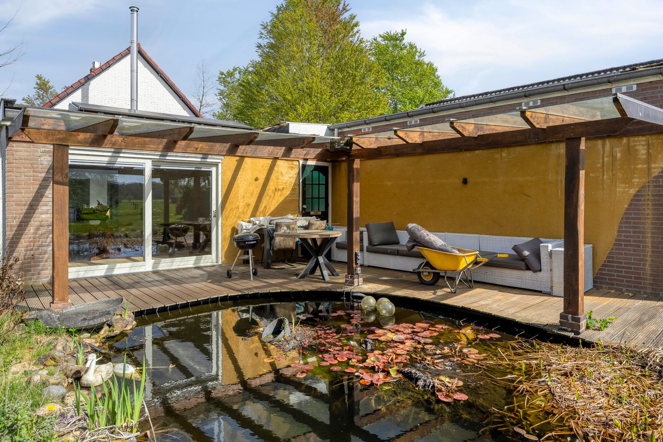 Unique double residence with dependance and business space on spacious plot at the Veluwe edge — 63