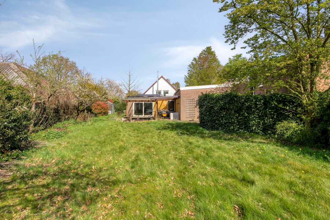 Unique double residence with dependance and business space on spacious plot at the Veluwe edge — 68