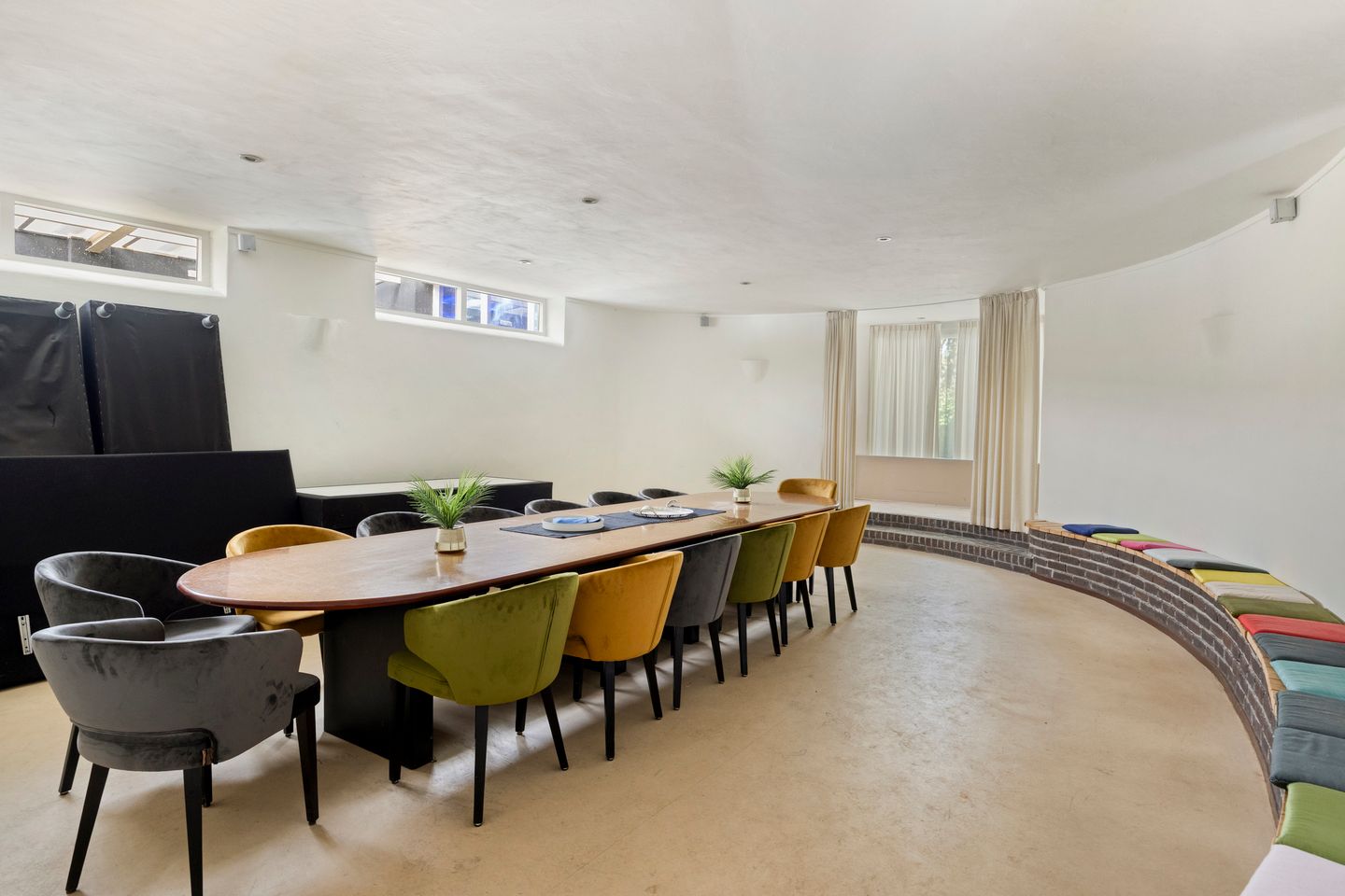 Unique double residence with dependance and business space on spacious plot at the Veluwe edge — 35