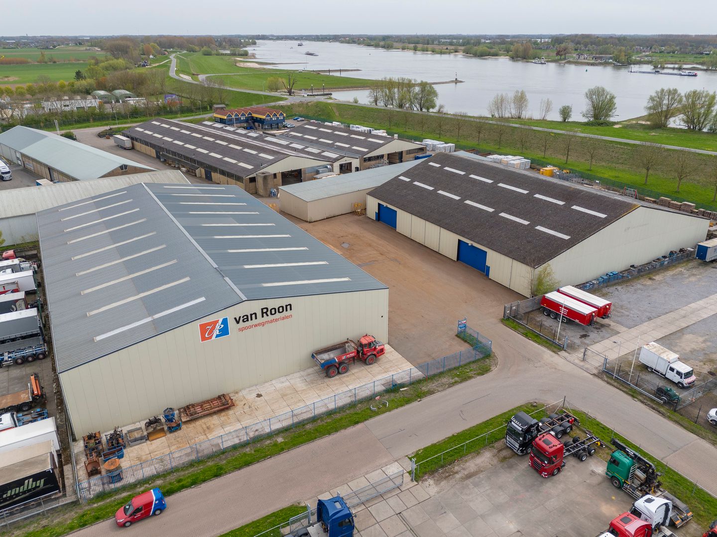 Bekijk foto 3 van Industrieweg 5