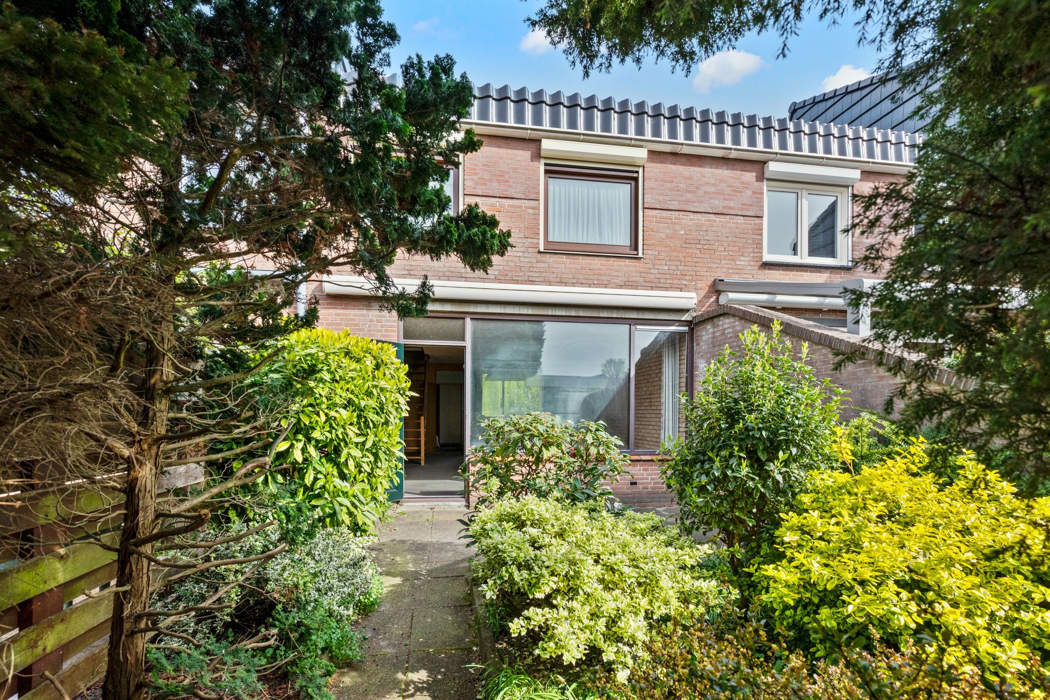 Foto 30 van Bertha von Suttnerstraat 49