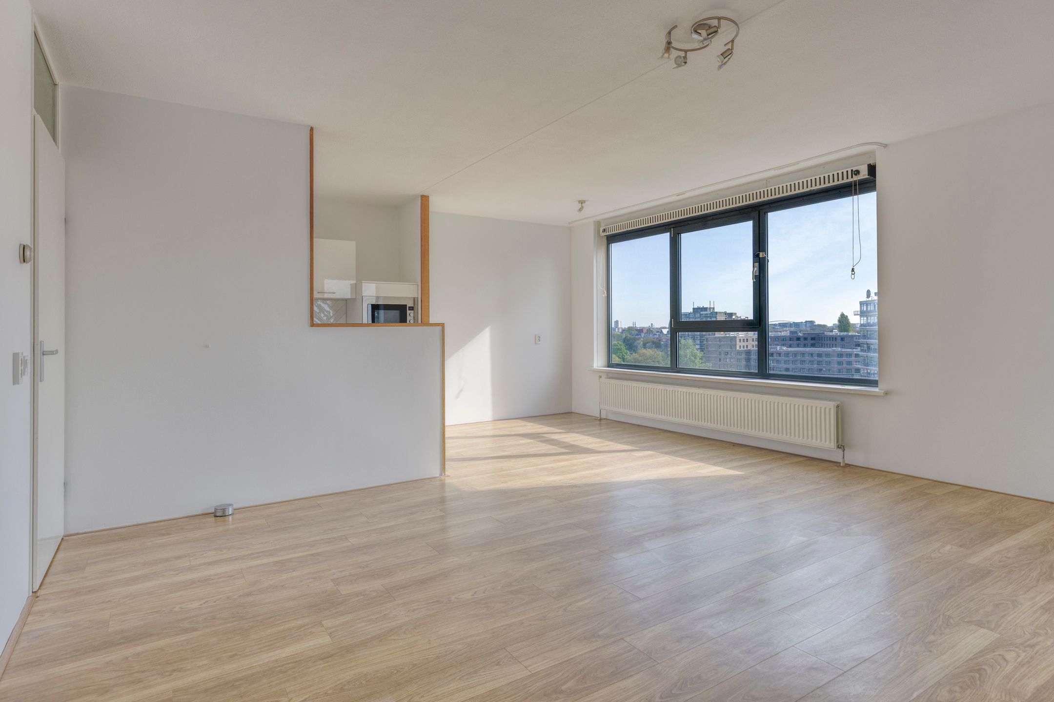 Foto 3 van Zuidplein 676