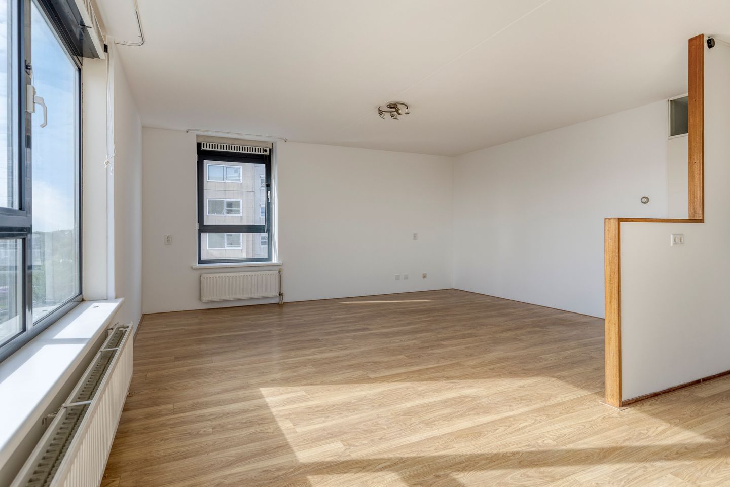 Foto 10 van Zuidplein 676