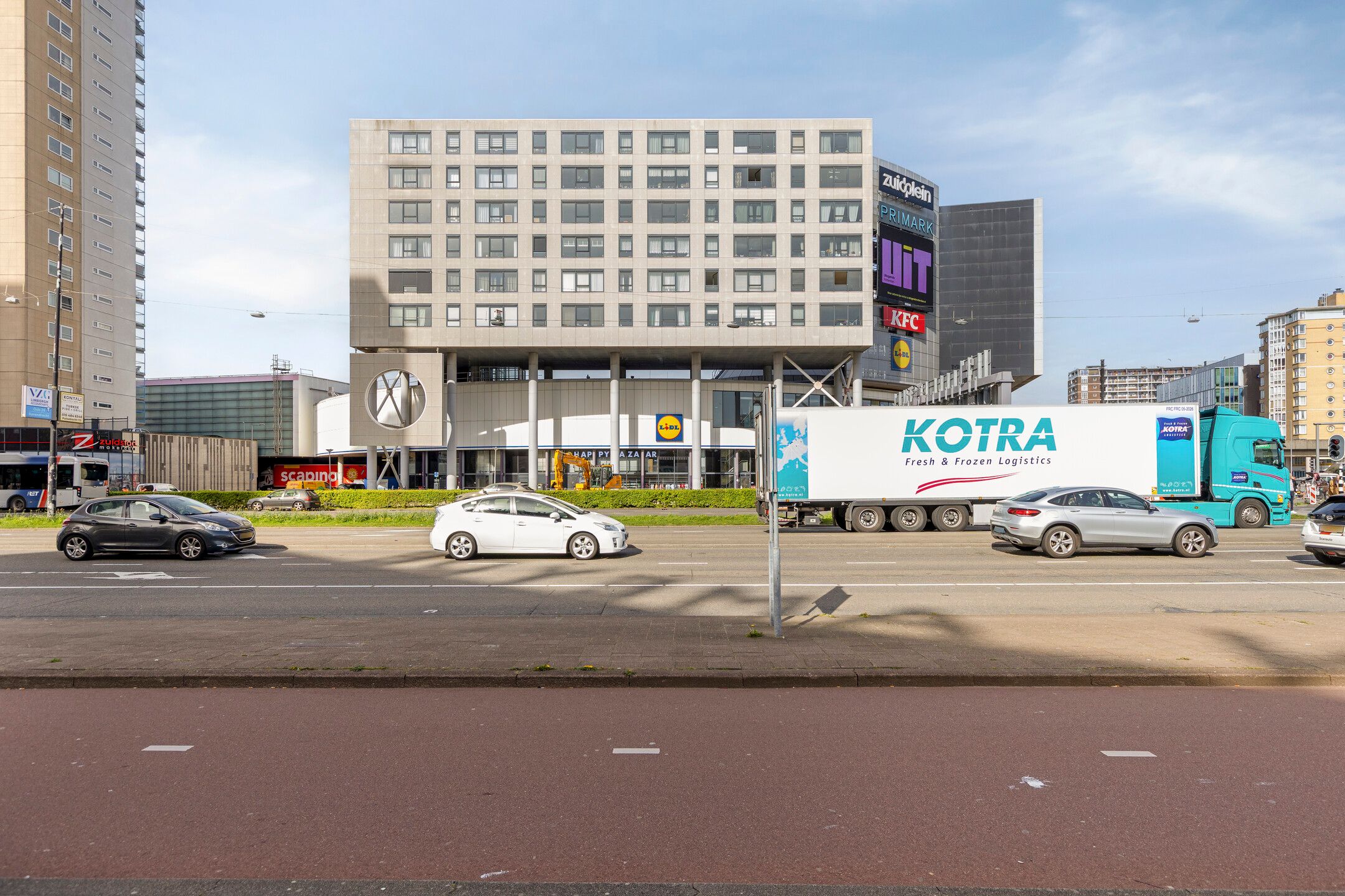 Foto 21 van Zuidplein 676