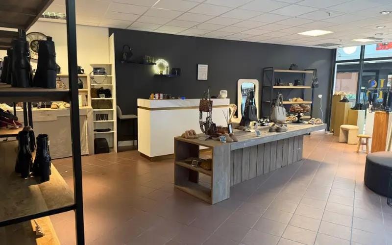 Bekijk foto 2 van Westermarkt 104